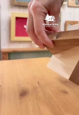 【 製作例 】
注文を受けて良い感じだったので自店の分も作ってみました^ ^

https://hakataya.net/

#hakataya_craft #手作り家具 #手作り家具工房 #博多屋家具店 #糸島市 #糸島市の家具店 #ログハウスのお店 #オーダー家具 #オーダー家具製作 #カントリー家具 #手作りカントリー家具 #パイン材の家具 #レーザー彫刻 #レーザー彫刻看板 #インスタ登録 #QRコード